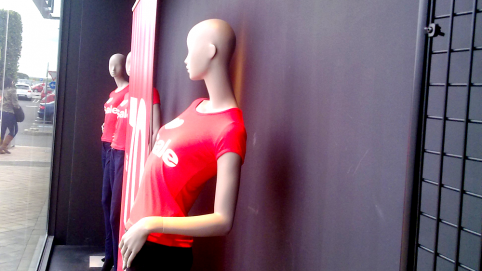 Mantenimiento de tienda Desigual (Jerez)